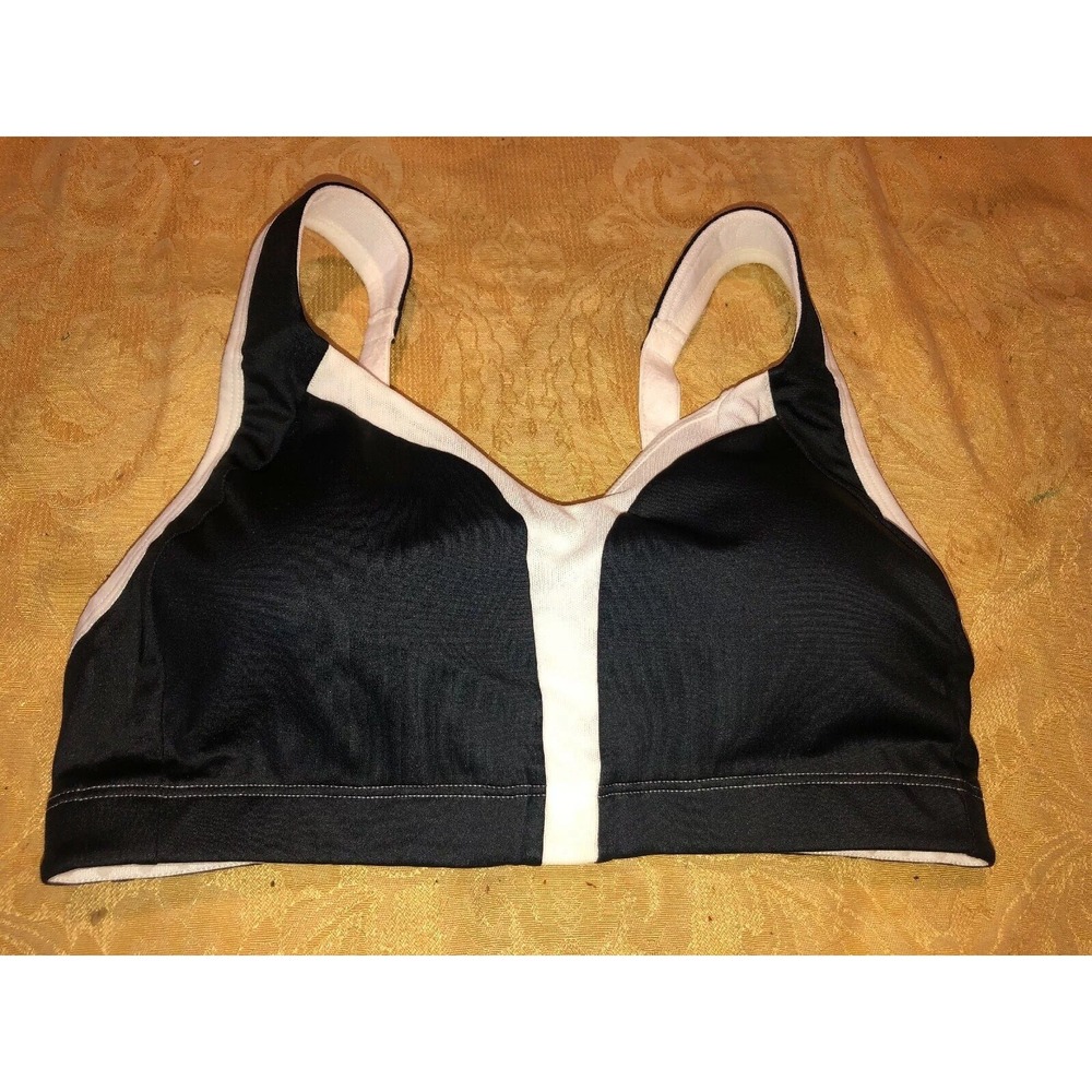MOVING COMFORT Vero Sports Bra Wireless Sz XS 30C/D To 32C 120275 Med impact